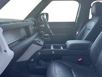 Used Land Rover Defender 2024 for sale - 78310465: Photo