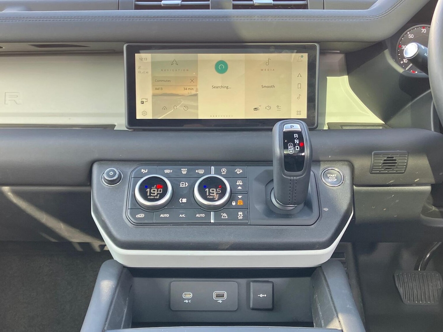 Used Land Rover Defender 2024 for sale - 77973930: Photo 14