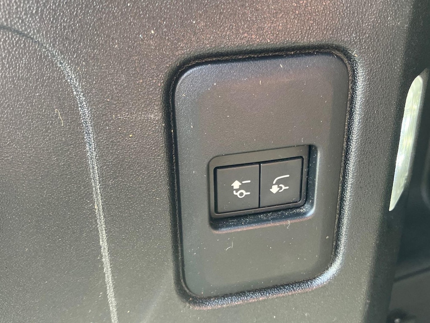 Used Land Rover Defender 2024 for sale - 77973930: Photo 30