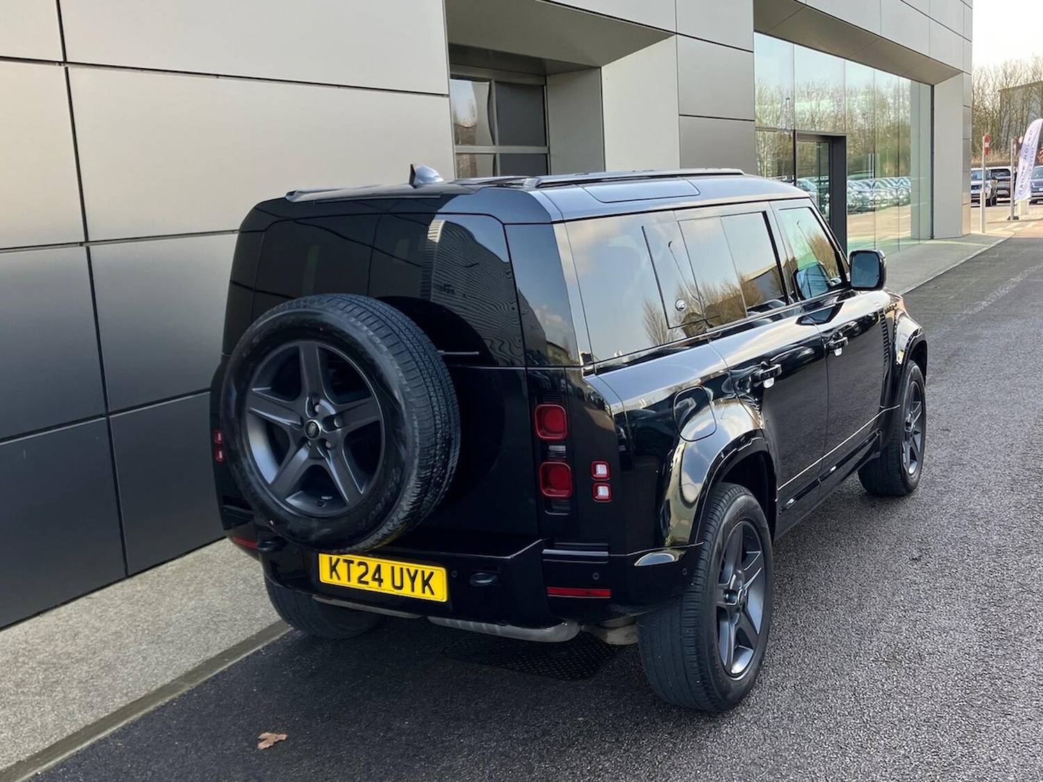 Used Land Rover Defender 2024 for sale - 77973930: Photo 33