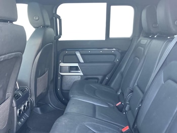 Used Land Rover Defender 2024 for sale - 77973930: Photo