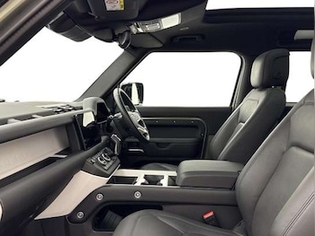 Used Land Rover Defender 2024 for sale - 78310468: Photo