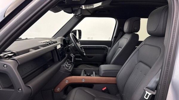 Used Land Rover Defender 2024 for sale - 75656106: Photo 3
