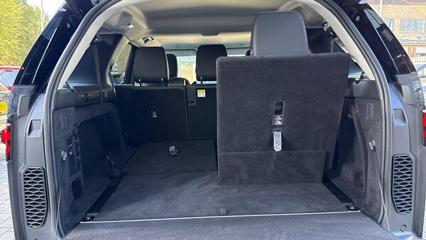 Used Land Rover Discovery 2022 for sale - 76324614: Photo 41
