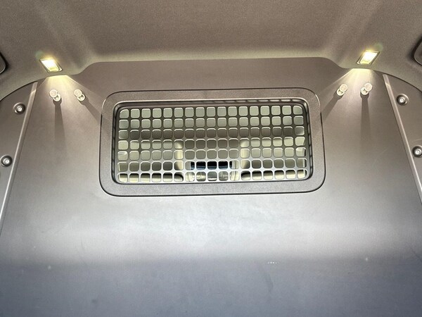 Used Land Rover Defender 2023 for sale - 76179025: Photo 18