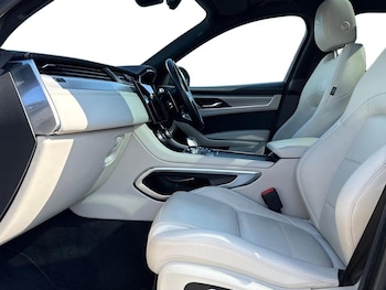 Used Jaguar F-Pace 2022 for sale - 75683294: Photo