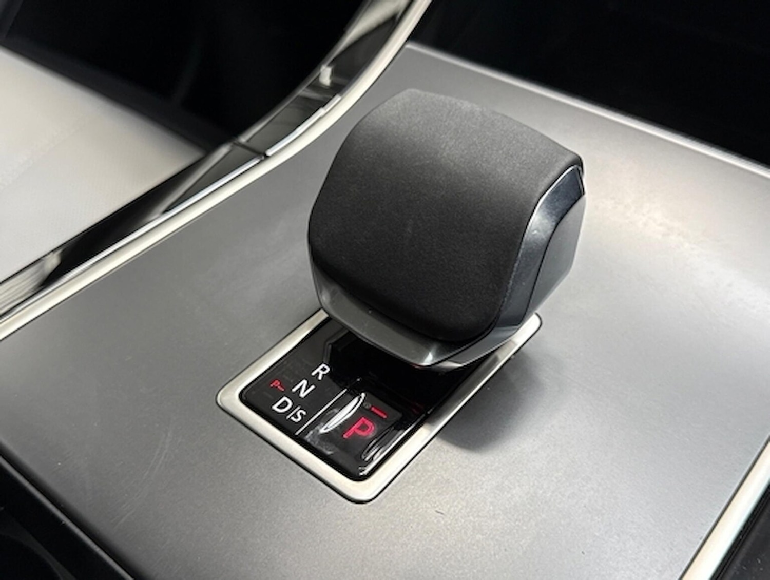 Used Land Rover Range Rover Velar 2024 for sale - 78191725: Photo 15