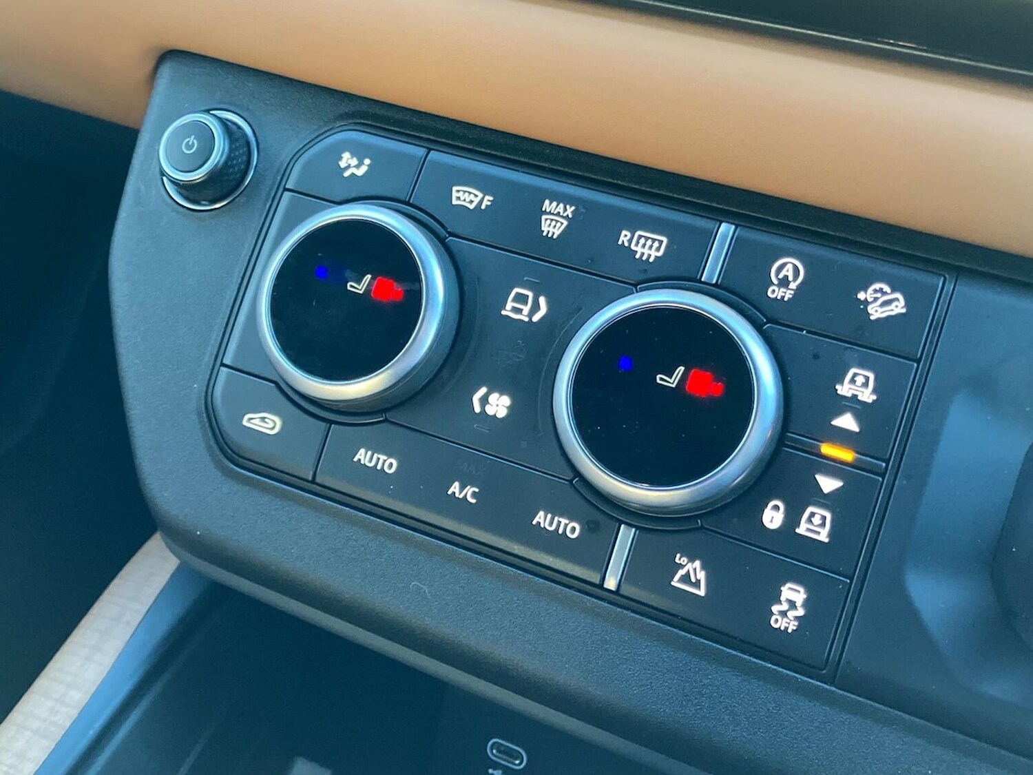 Used Land Rover Defender 2023 for sale - 77488117: Photo 22