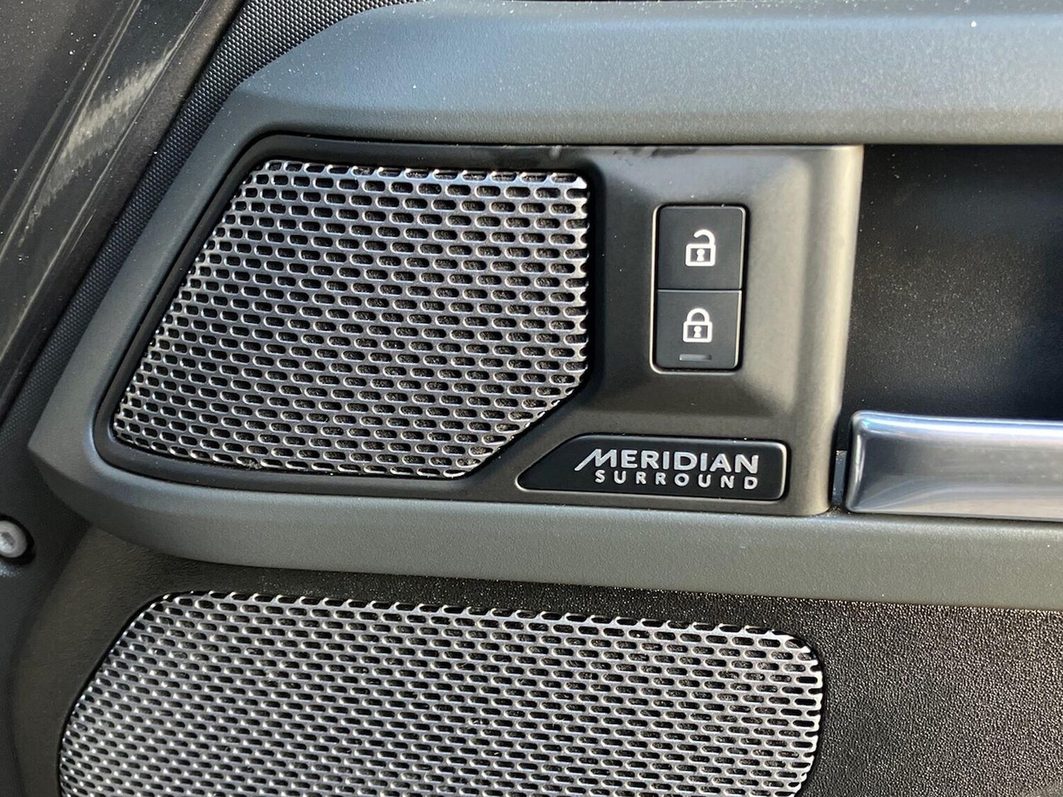 Used Land Rover Defender 2023 for sale - 77488117: Photo 24