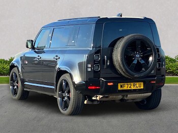 Used Land Rover Defender 2023 for sale - 77488117: Photo