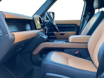 Used Land Rover Defender 2023 for sale - 77488117: Photo