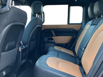 Used Land Rover Defender 2023 for sale - 77488117: Photo