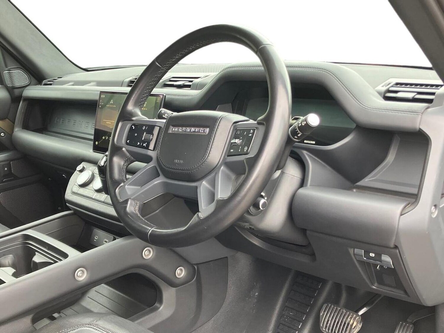 Used Land Rover Defender 2023 for sale - 78191633: Photo 11