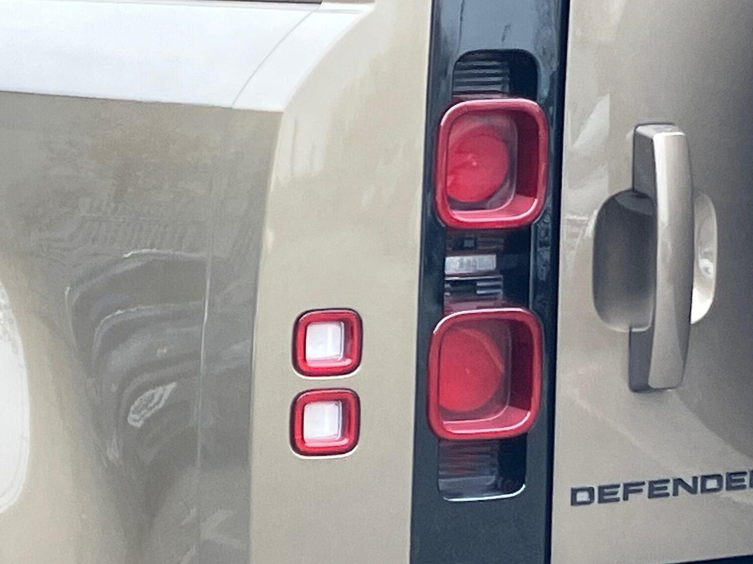 Used Land Rover Defender 2023 for sale - 78191633: Photo 21