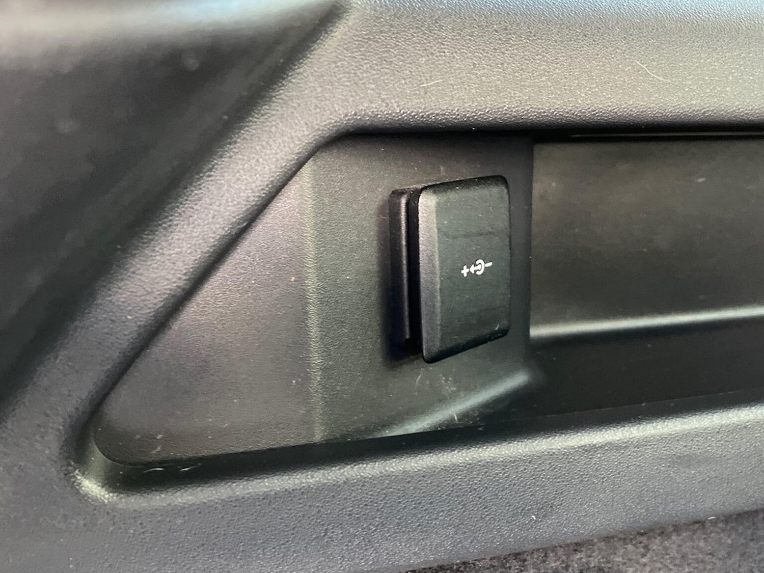 Used Land Rover Discovery Sport 2022 for sale - 77028142: Photo 27