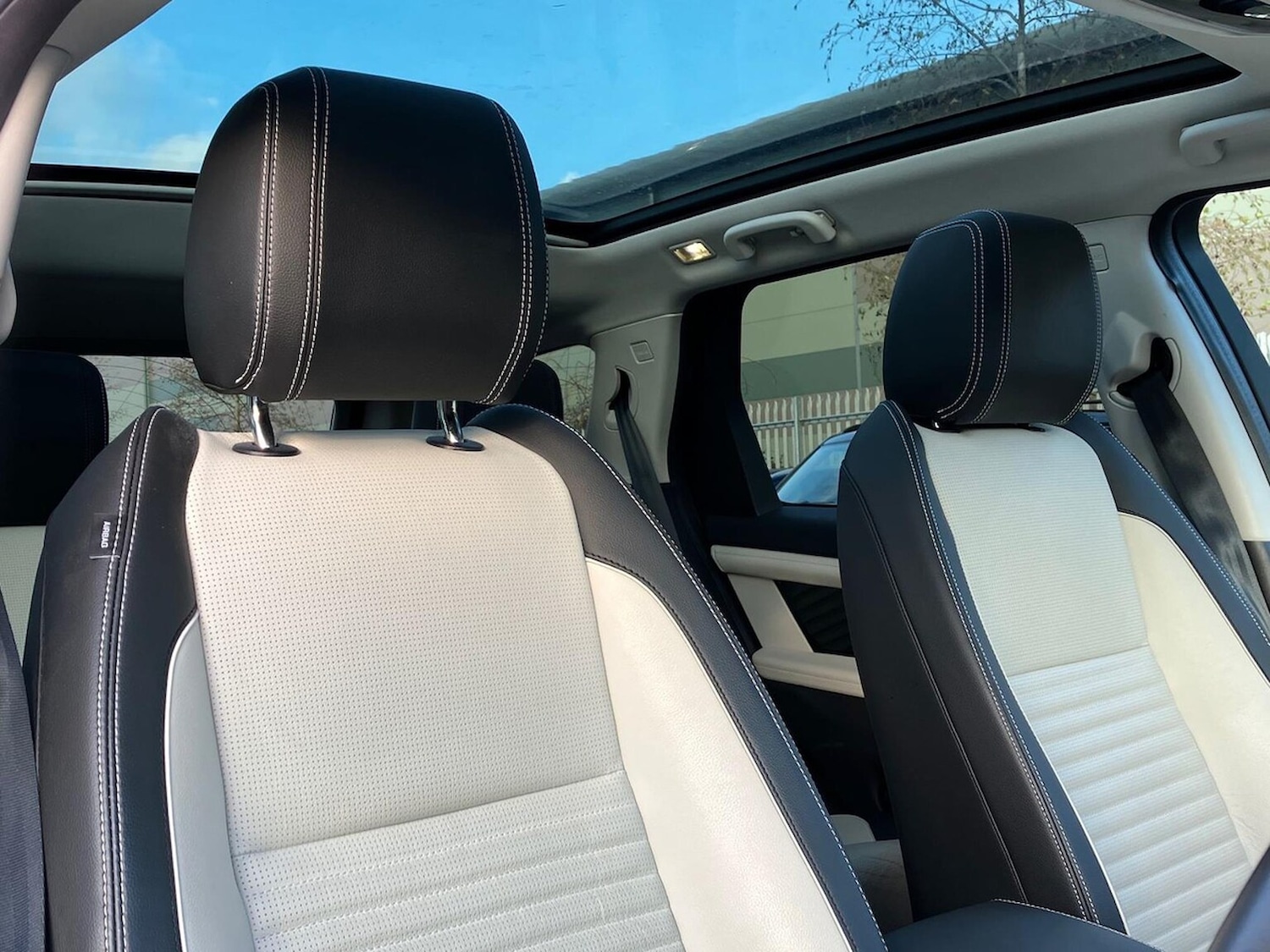 Used Land Rover Discovery Sport 2022 for sale - 77028142: Photo 30