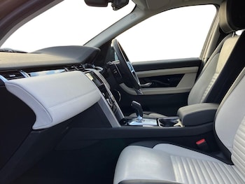 Used Land Rover Discovery Sport 2022 for sale - 77028142: Photo