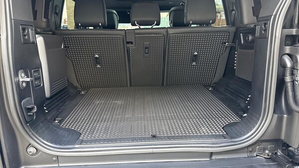 Used Land Rover Defender 2022 for sale - 76257849: Photo 10