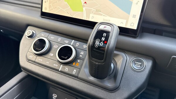 Used Land Rover Defender 2022 for sale - 76257849: Photo 13
