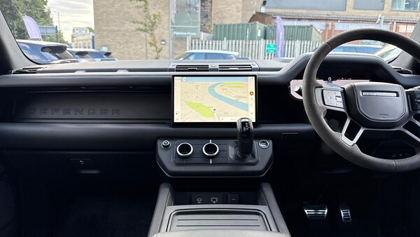 Used Land Rover Defender 2022 for sale - 76257849: Photo 14