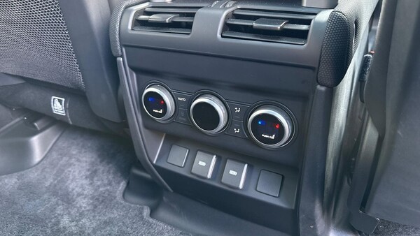 Used Land Rover Defender 2022 for sale - 76257849: Photo 18