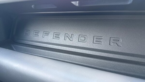 Used Land Rover Defender 2022 for sale - 76257849: Photo 22
