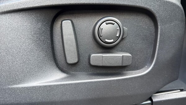 Used Land Rover Defender 2022 for sale - 76257849: Photo 35