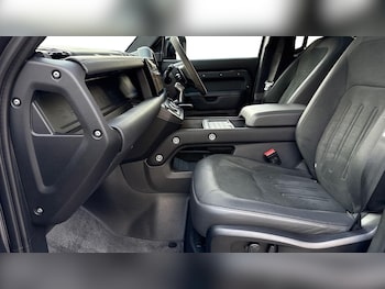 Used Land Rover Defender 2022 for sale - 76257849: Photo 3