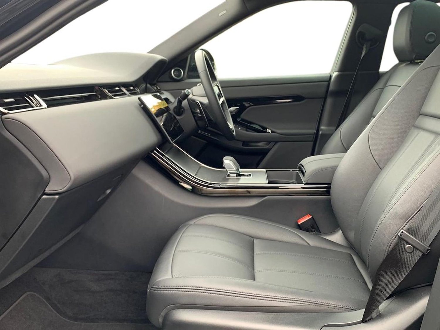 Used Land Rover Range Rover Evoque 2025 for sale - 78191592: Photo 3