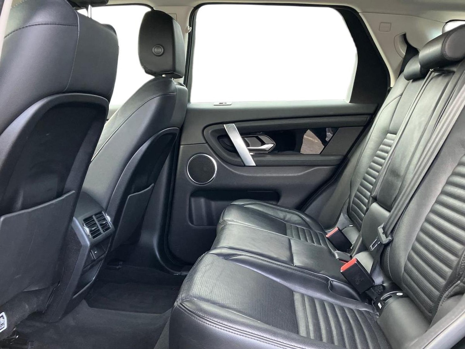 Used Land Rover Discovery Sport 2020 for sale - 76439783: Photo 4