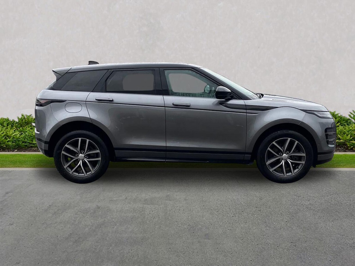 Used Land Rover Range Rover Evoque 2025 for sale - 77715360: Photo 5