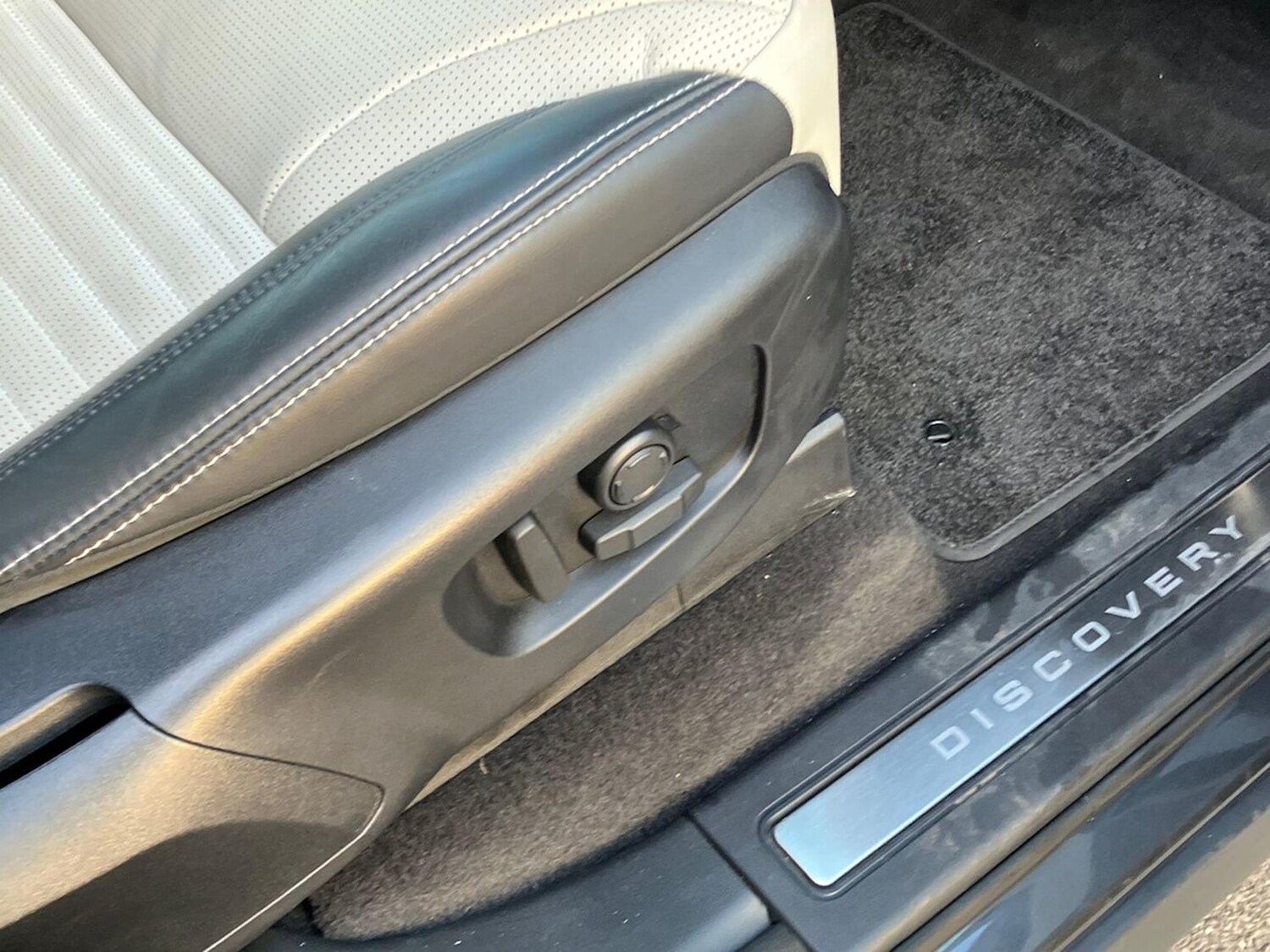 Used Land Rover Discovery 2024 for sale - 77759383: Photo 35