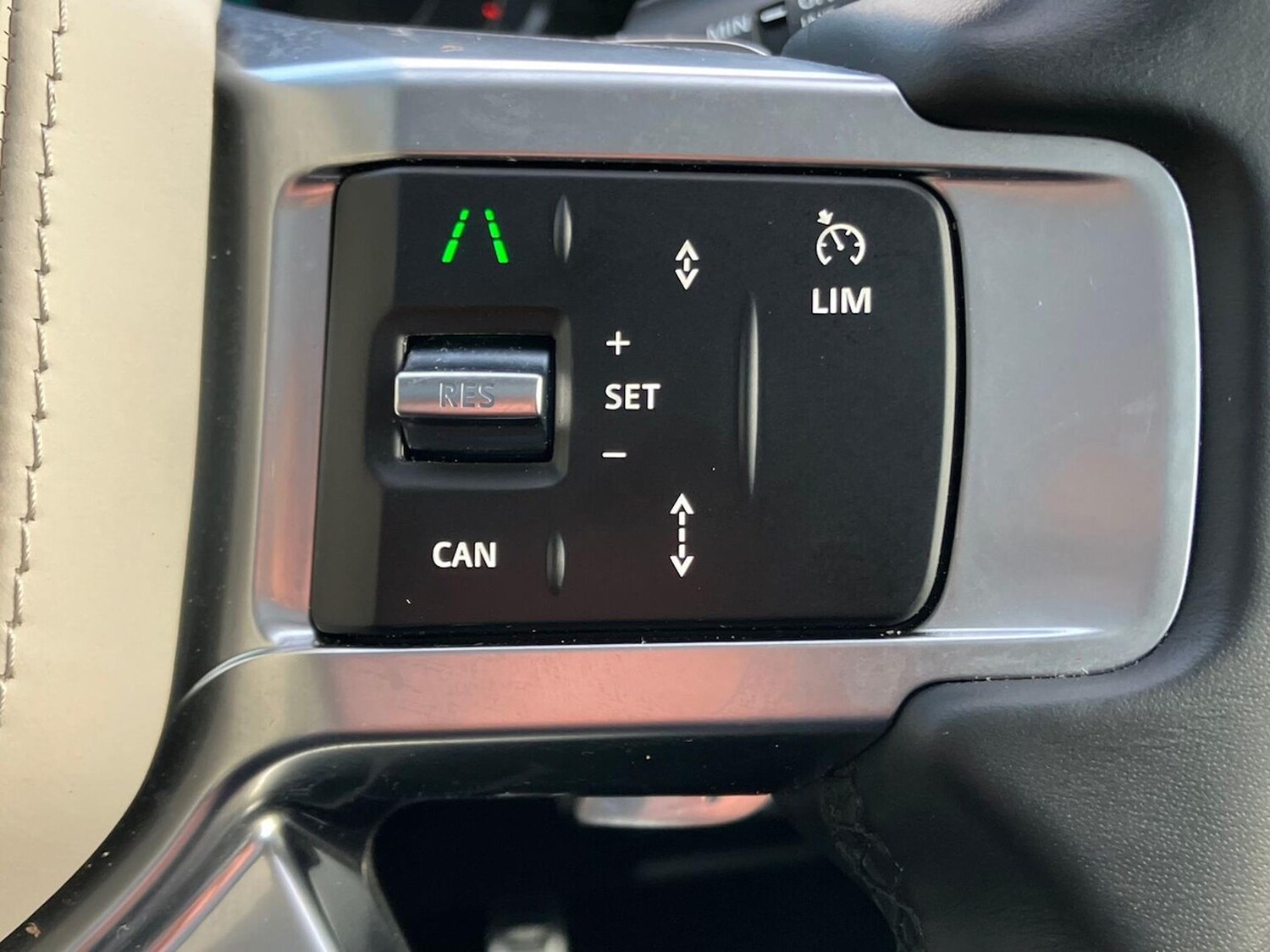 Used Land Rover Discovery 2024 for sale - 77759383: Photo 38