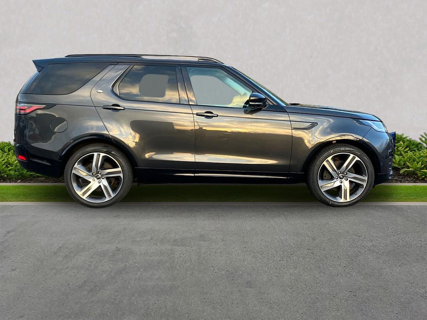 Used Land Rover Discovery 2024 for sale - 77759383: Photo 5