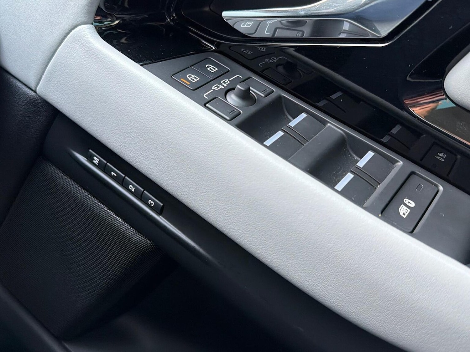 Used Land Rover Range Rover Evoque 2023 for sale - 76932292: Photo 25