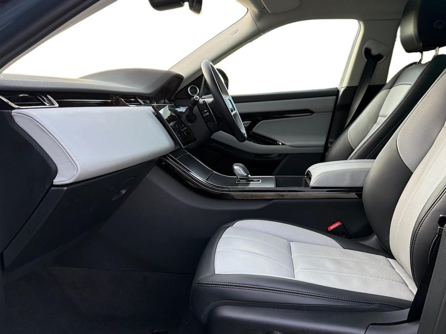 Used Land Rover Range Rover Evoque 2023 for sale - 76932292: Photo 3