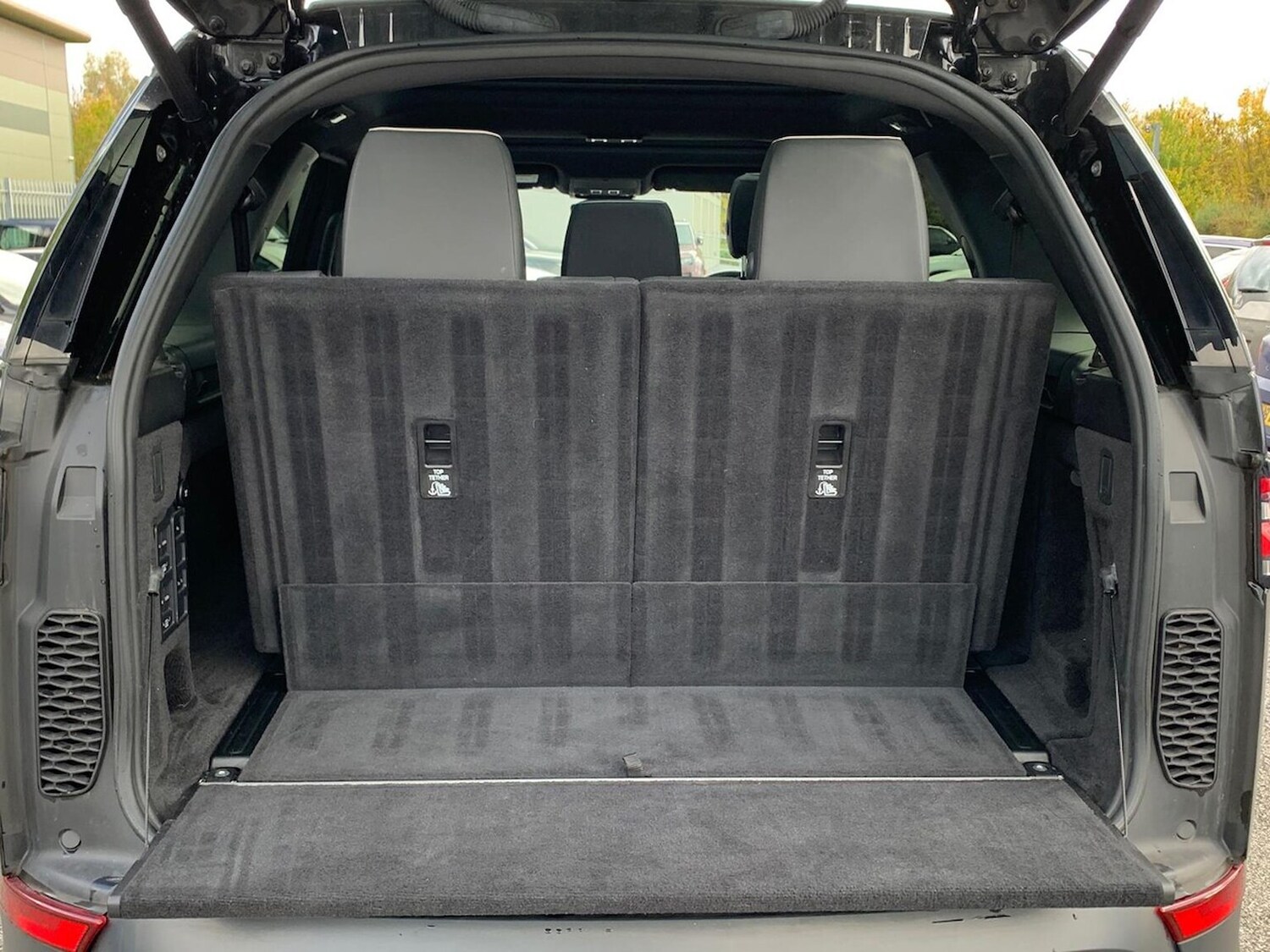 Used Land Rover Discovery 2019 for sale - 76391756: Photo 31