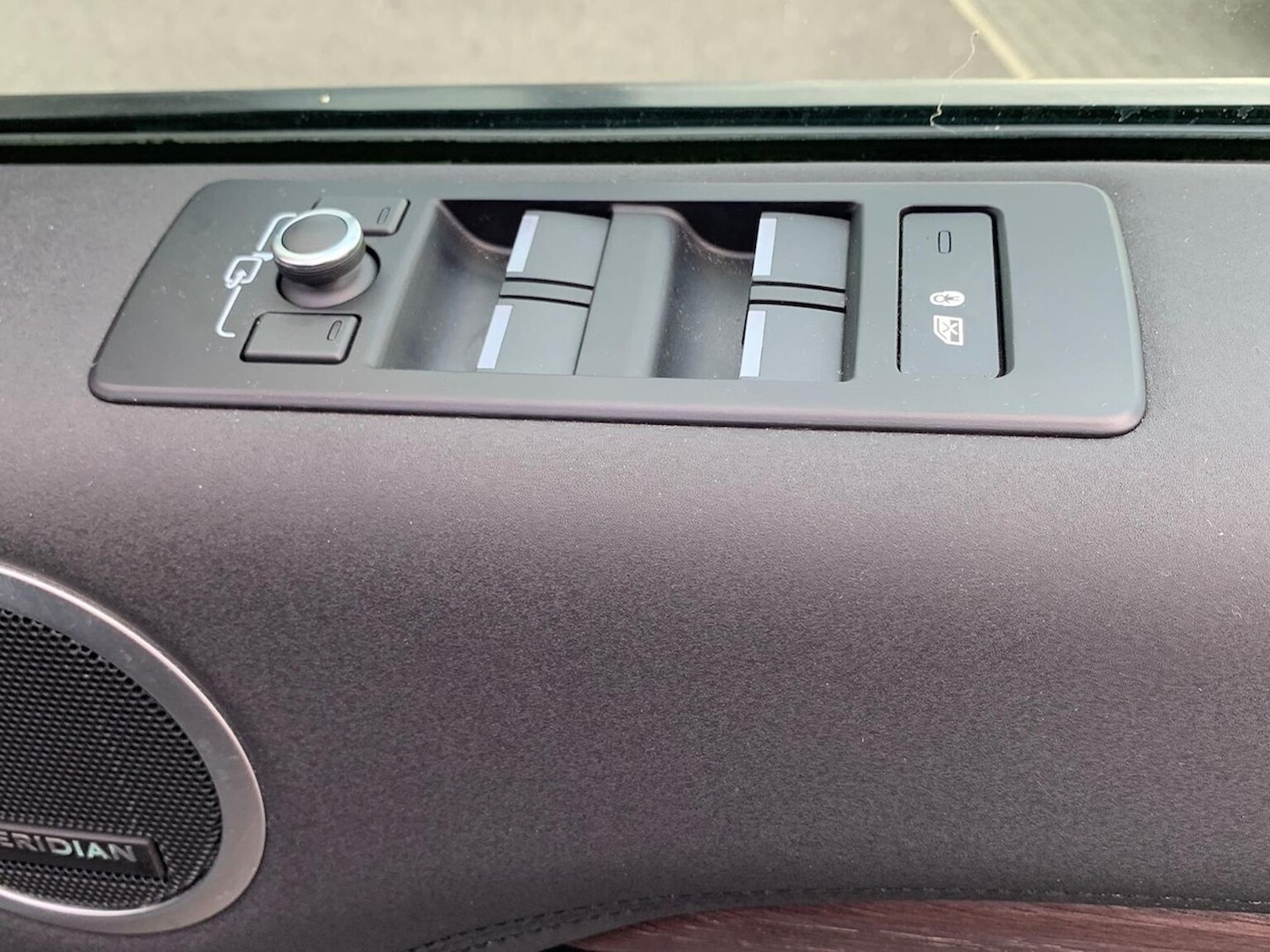 Used Land Rover Discovery 2019 for sale - 76391756: Photo 35