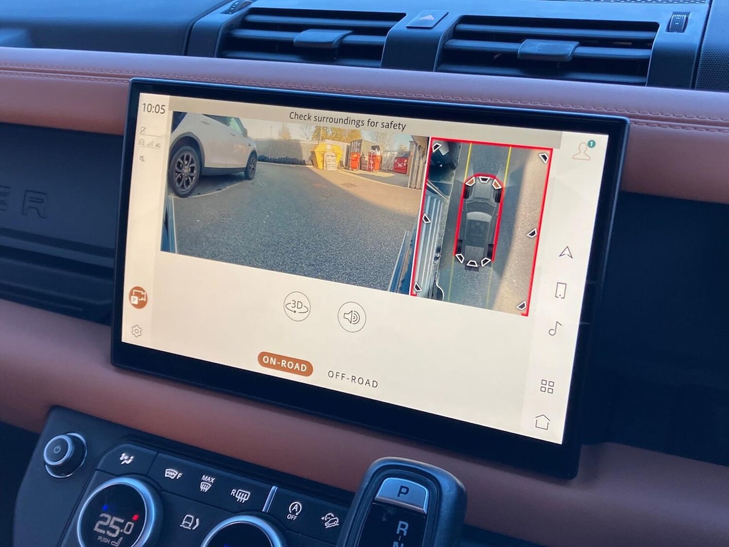 Used Land Rover Defender 2023 for sale - 76637671: Photo 12