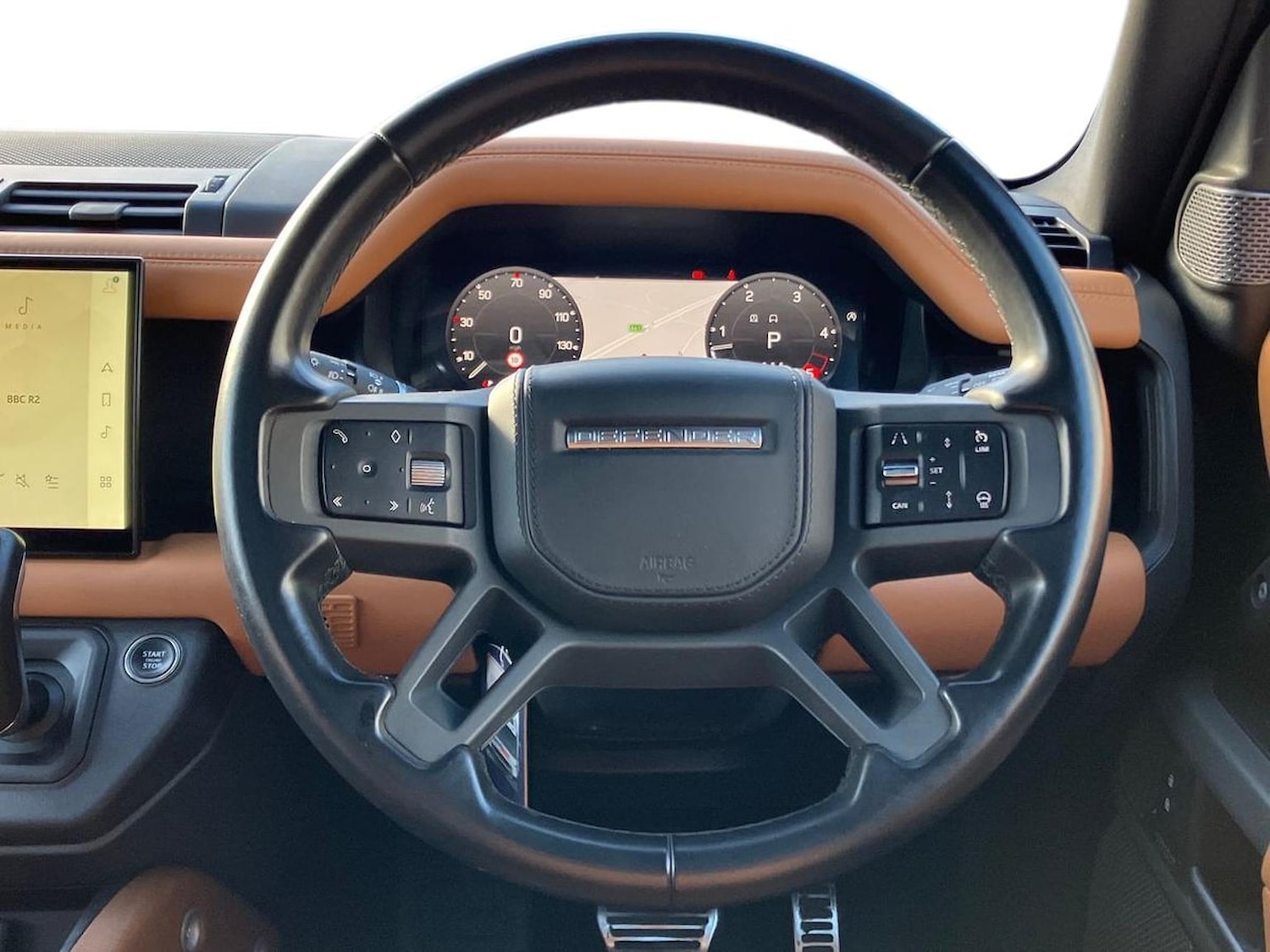 Used Land Rover Defender 2023 for sale - 76637671: Photo 15