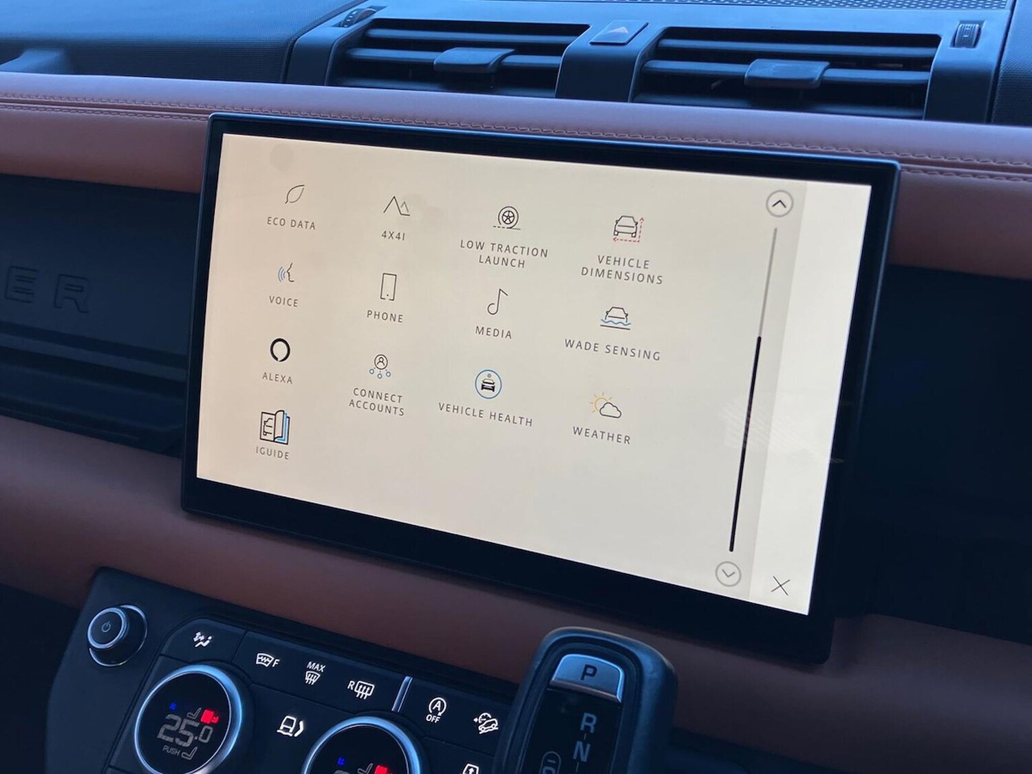 Used Land Rover Defender 2023 for sale - 76637671: Photo 30