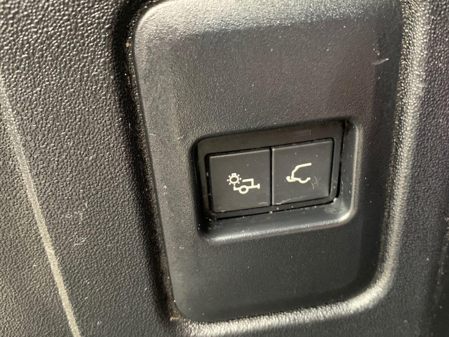 Used Land Rover Defender 2023 for sale - 76287210: Photo 27