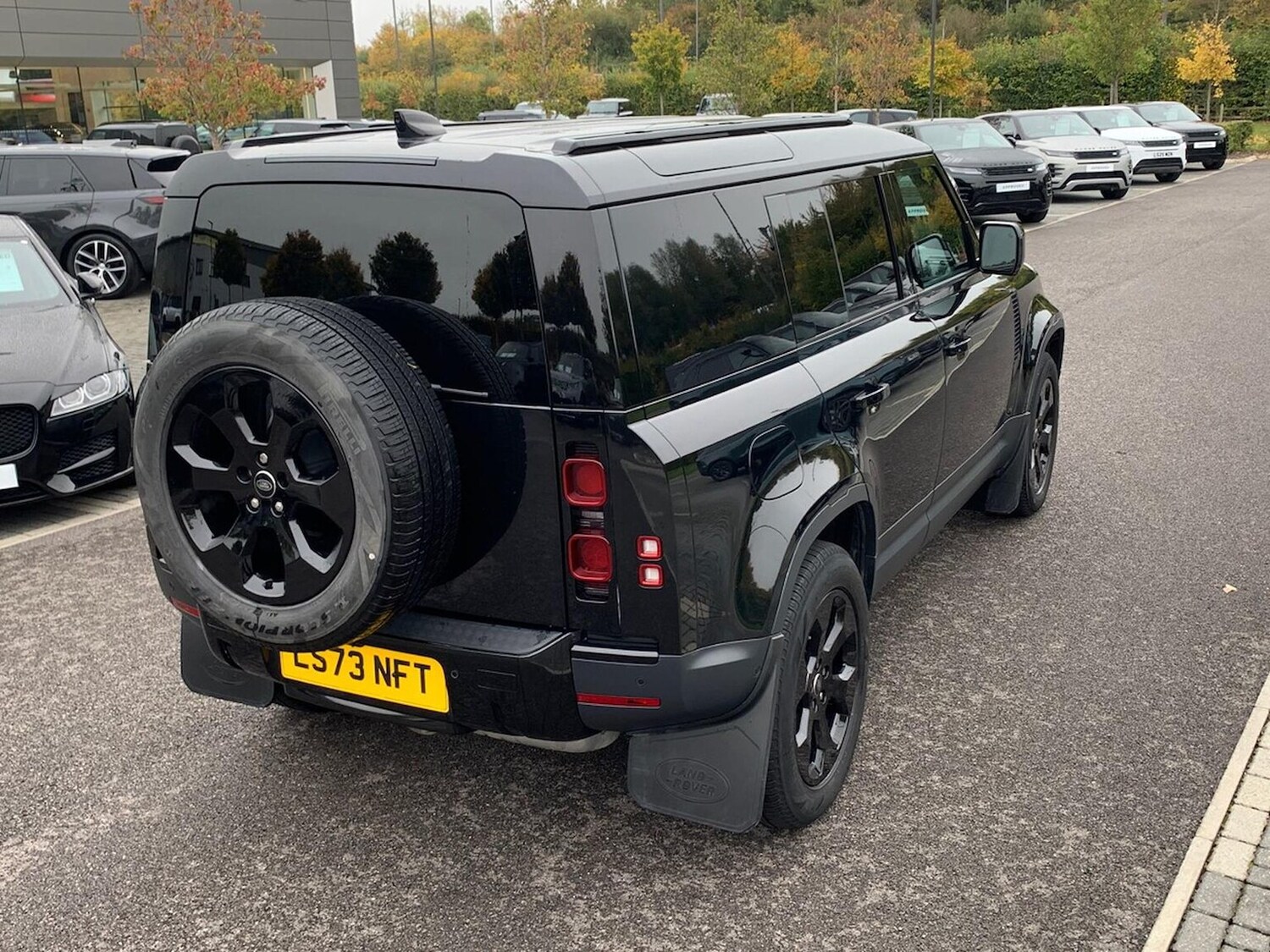 Used Land Rover Defender 2023 for sale - 76287210: Photo 29