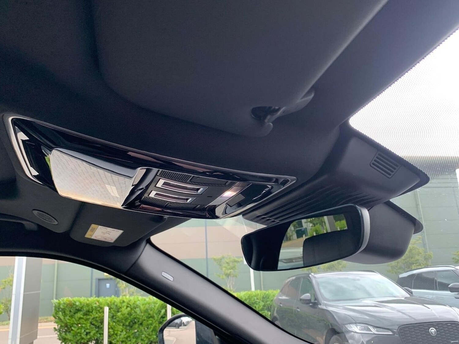 Used Land Rover Range Rover Velar 2025 for sale - 77489372: Photo 18