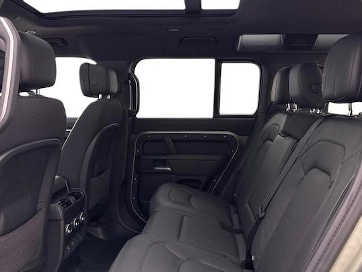 Used Land Rover Defender 2024 for sale - 78191716: Photo 6