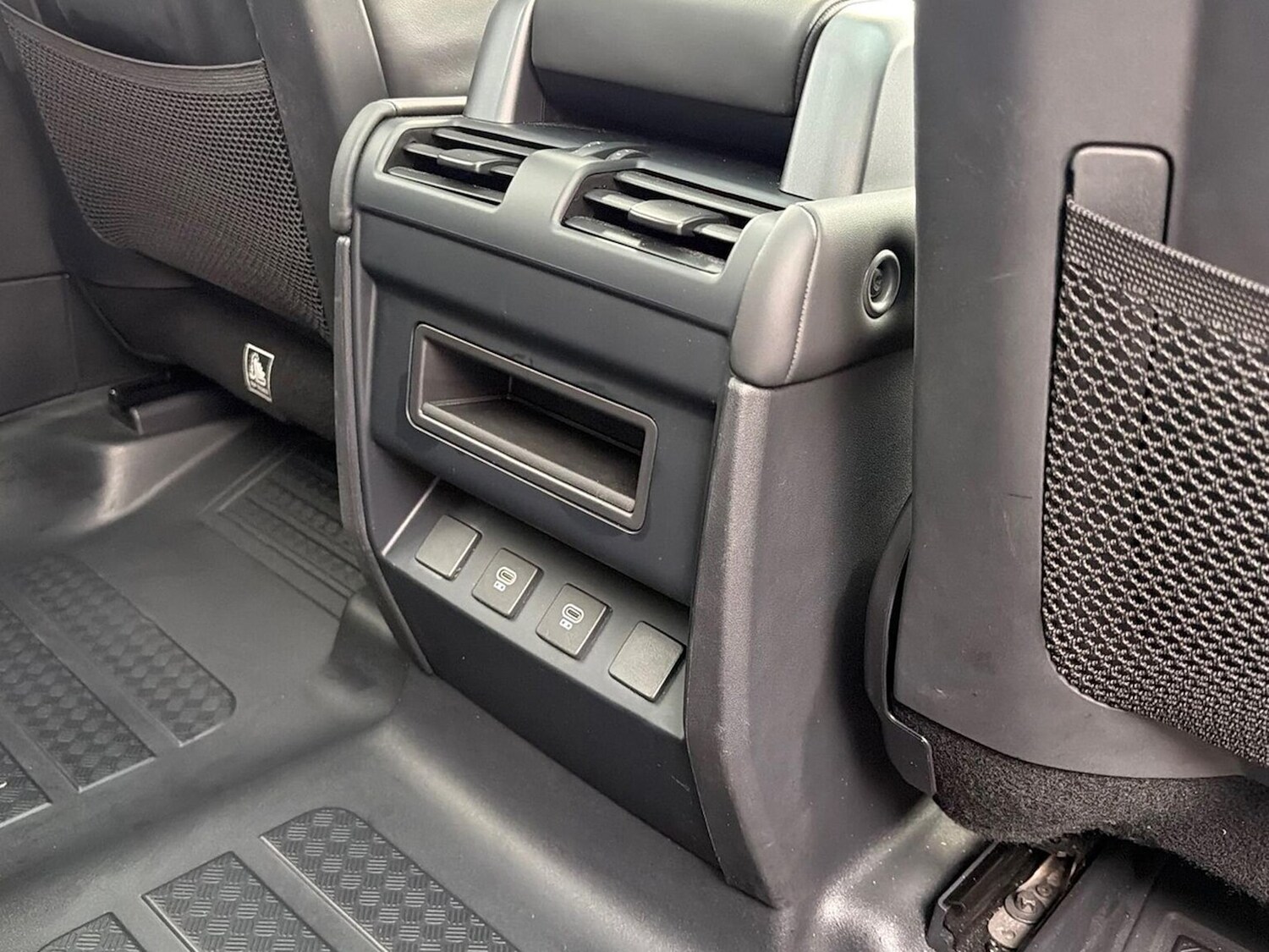 Used Land Rover Defender 2024 for sale - 77488115: Photo 18