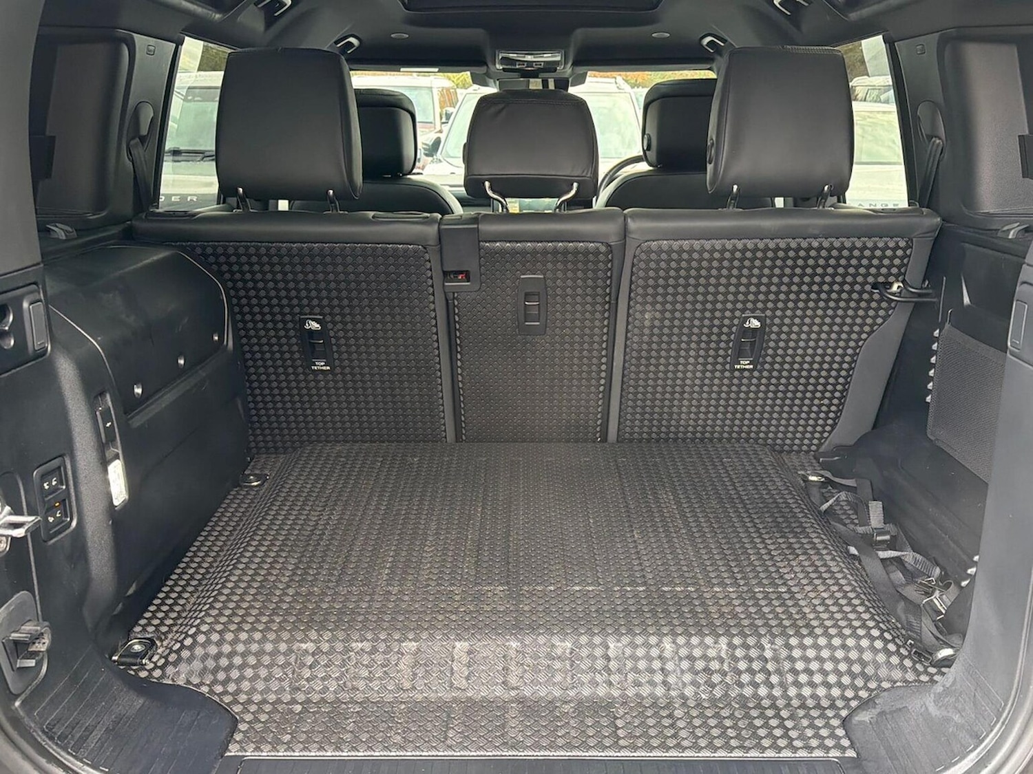 Used Land Rover Defender 2024 for sale - 77488115: Photo 26