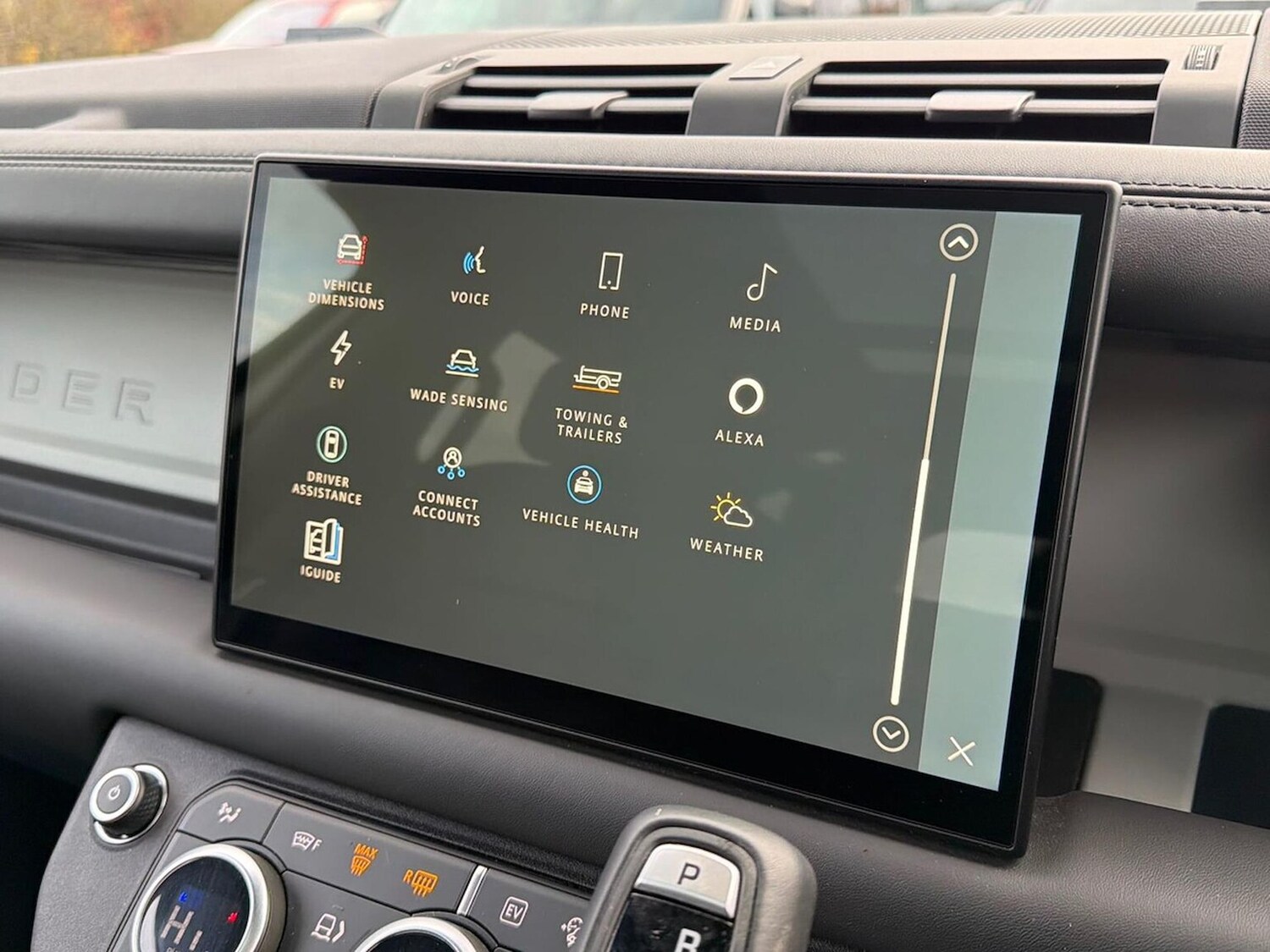 Used Land Rover Defender 2024 for sale - 77488115: Photo 30