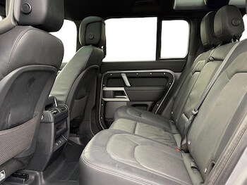 Used Land Rover Defender 2024 for sale - 77488115: Photo