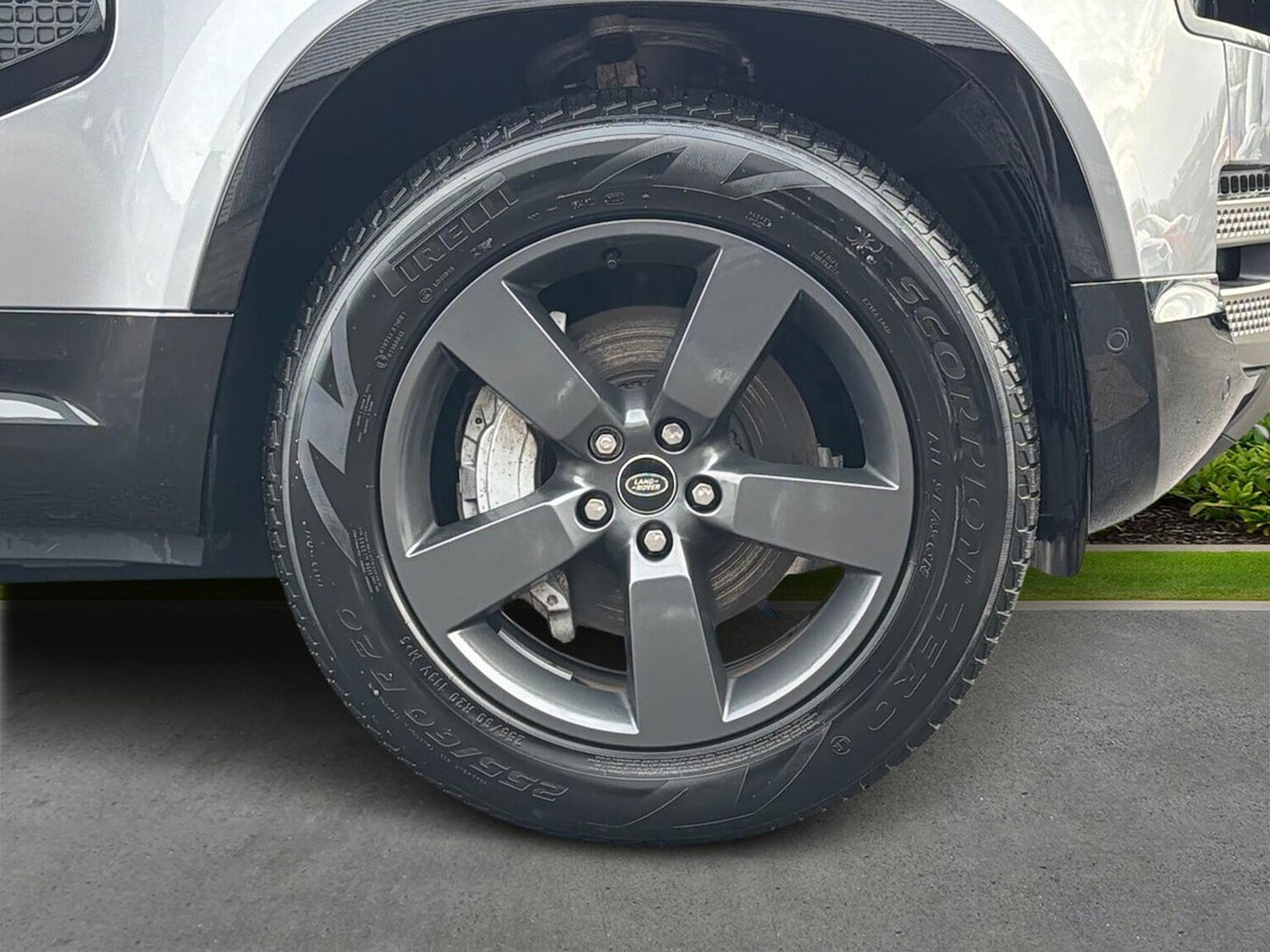 Used Land Rover Defender 2024 for sale - 77488115: Photo 8